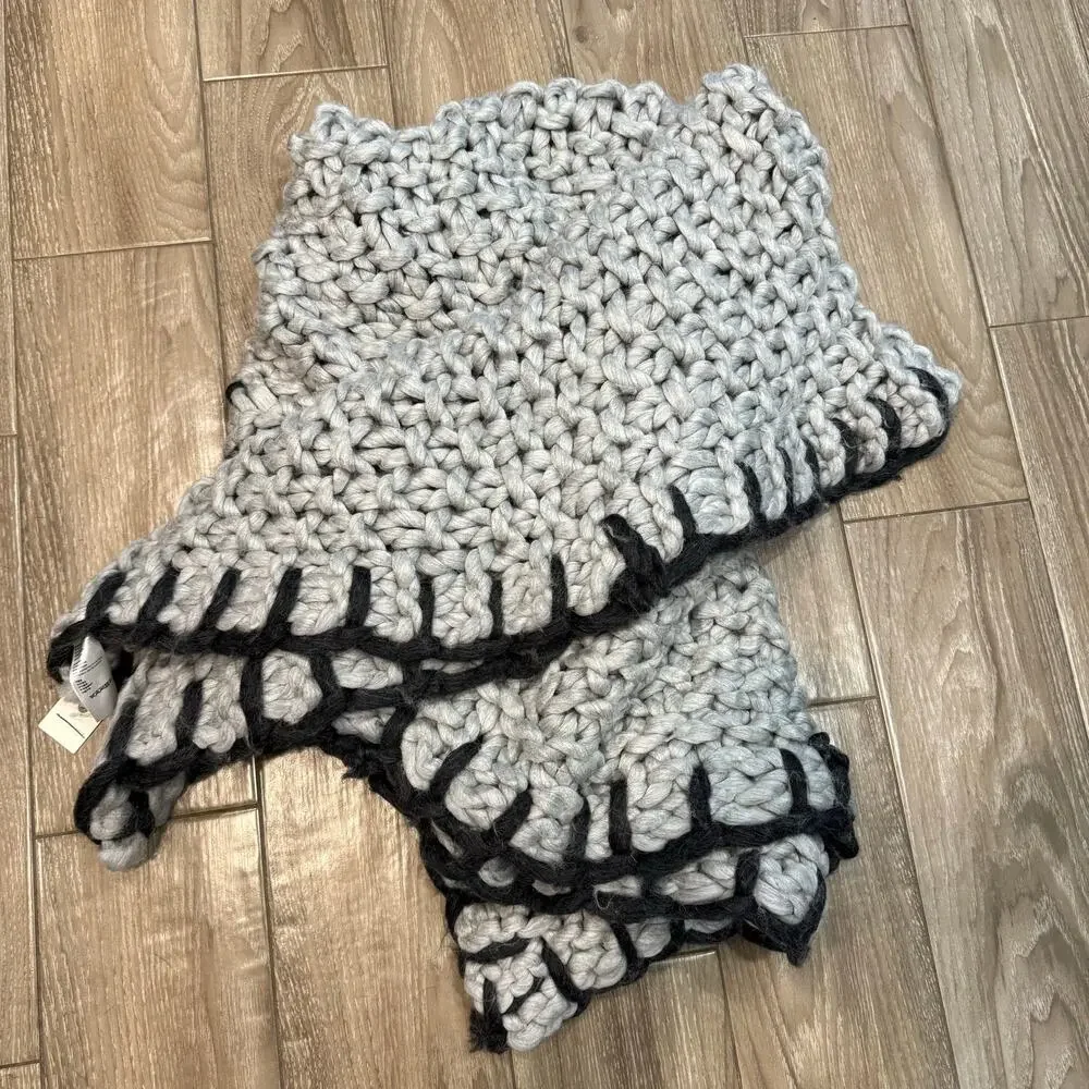 Anthropologie Gray Penny Chunky Knit Throw Blanket NWT